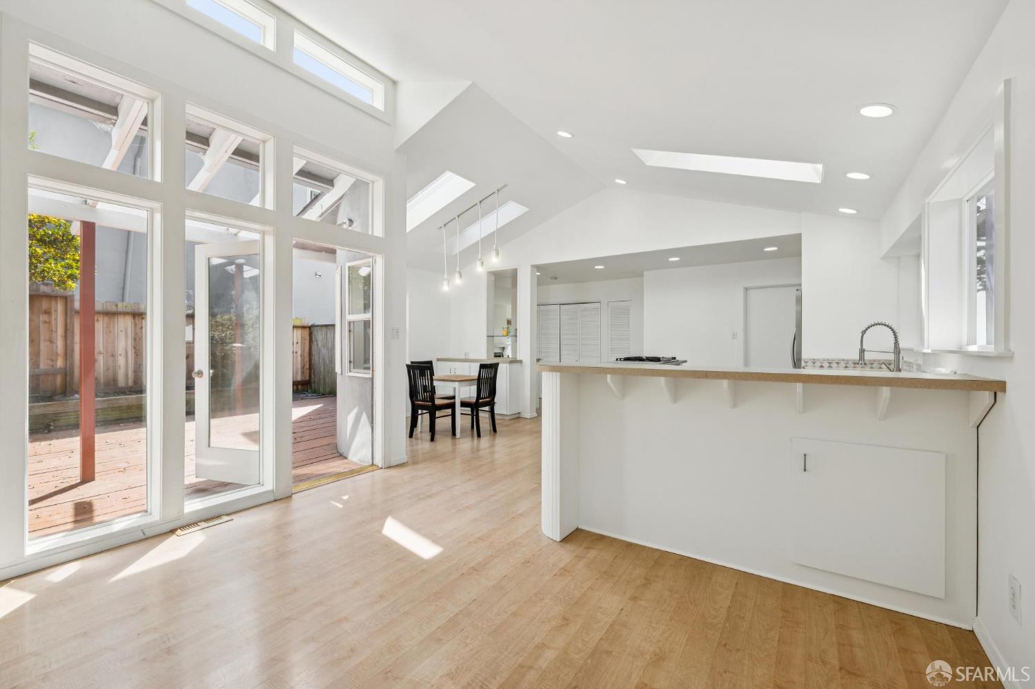 371 Inverness Drive Pacifica CA 94044
