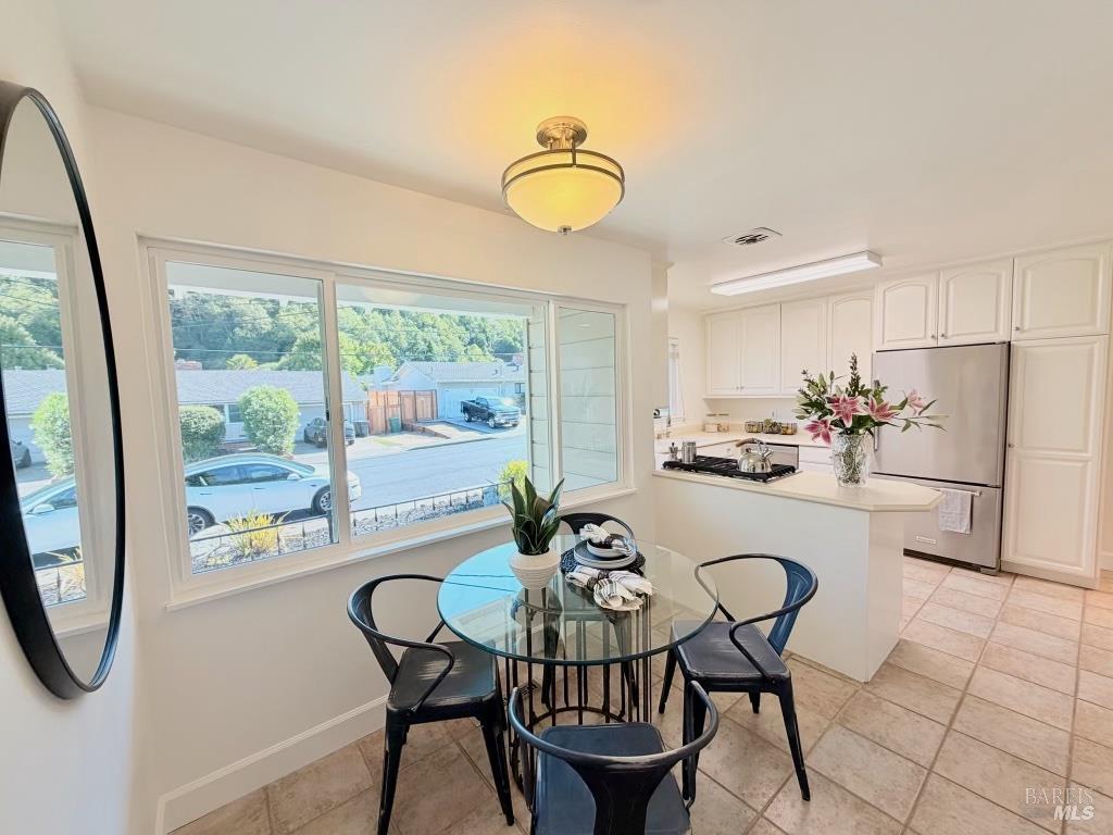 44 Robinhood Drive San Rafael CA 94901