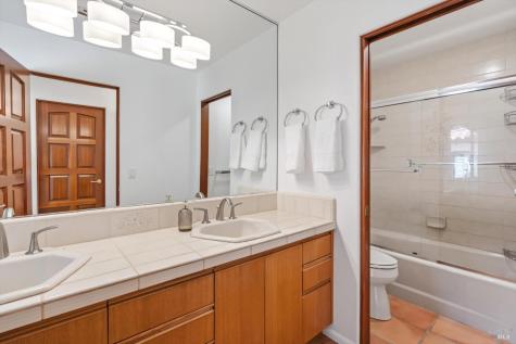 4800 Skycrest Way Santa Rosa CA 95405