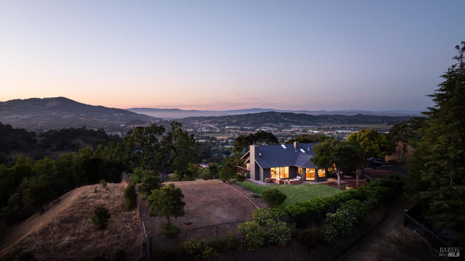 32 Oak View Court Novato CA 94947