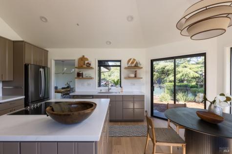 32 Oak View Court Novato CA 94947