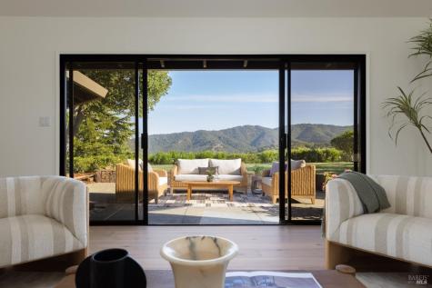 32 Oak View Court Novato CA 94947