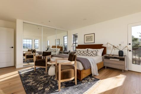 32 Oak View Court Novato CA 94947