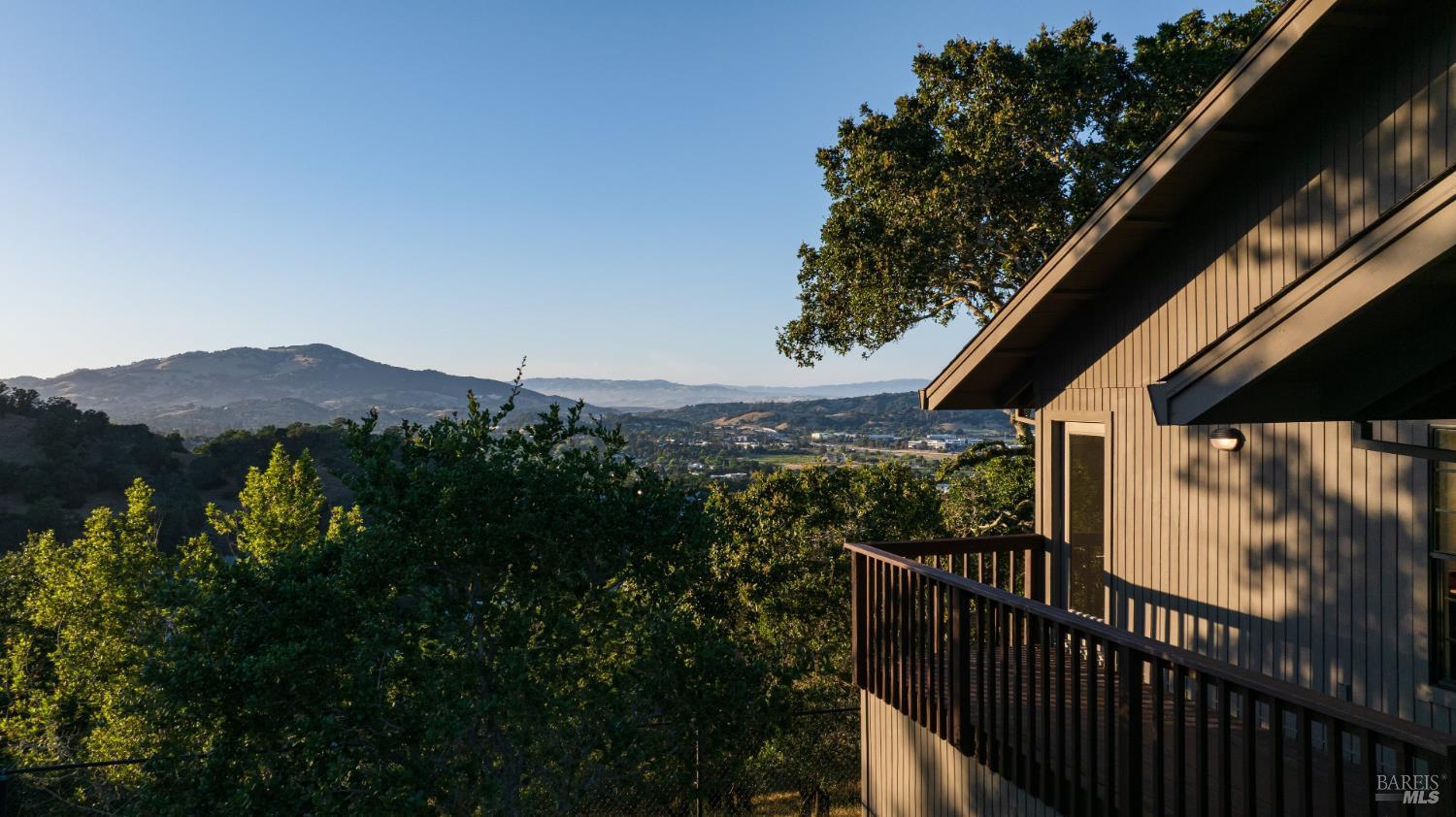 32 Oak View Court Novato CA 94947