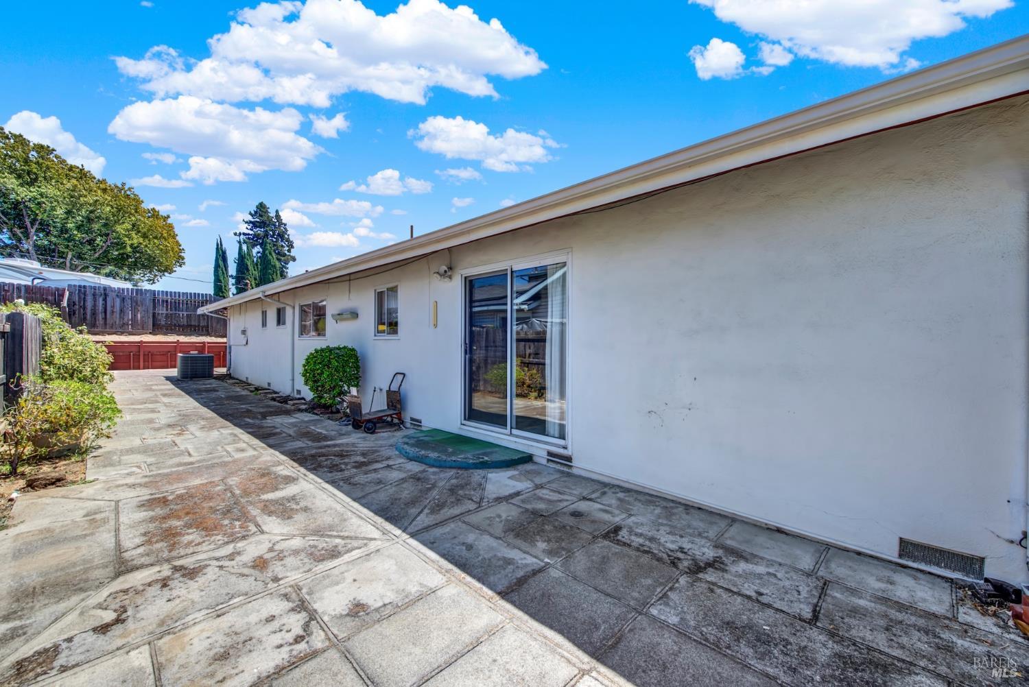 1360 Avon Way Fairfield CA 94533