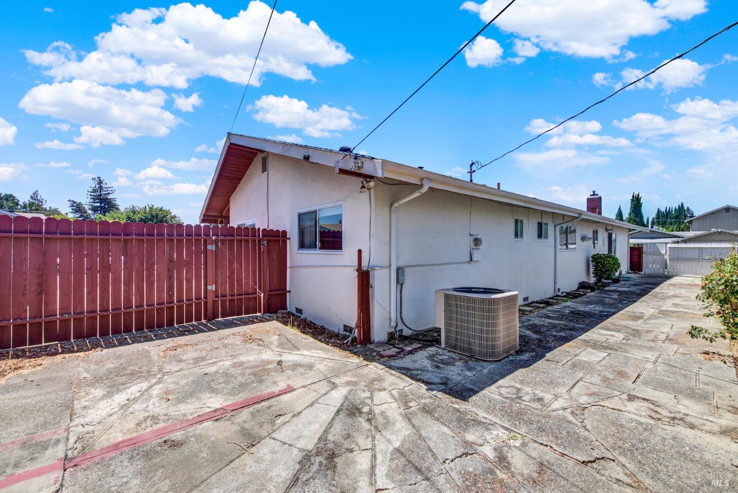 1360 Avon Way Fairfield CA 94533