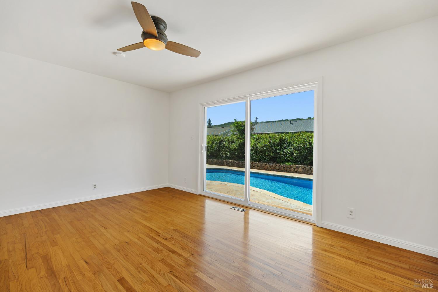 463 Calle De La Mesa Novato CA 94949
