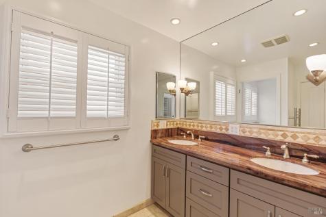 463 Calle De La Mesa Novato CA 94949