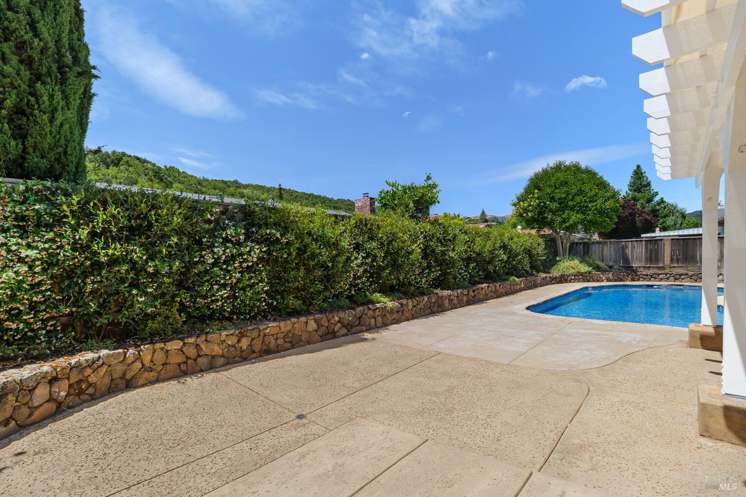 463 Calle De La Mesa Novato CA 94949