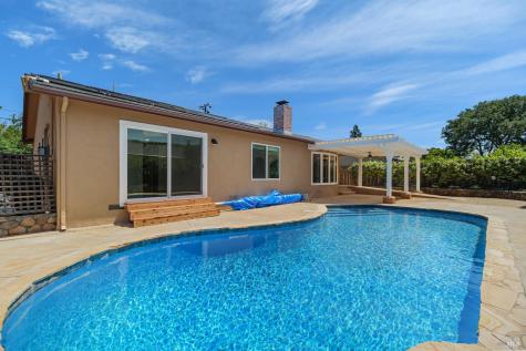 463 Calle De La Mesa Novato CA 94949