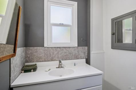 18696 Manzanita Road Sonoma CA 95476