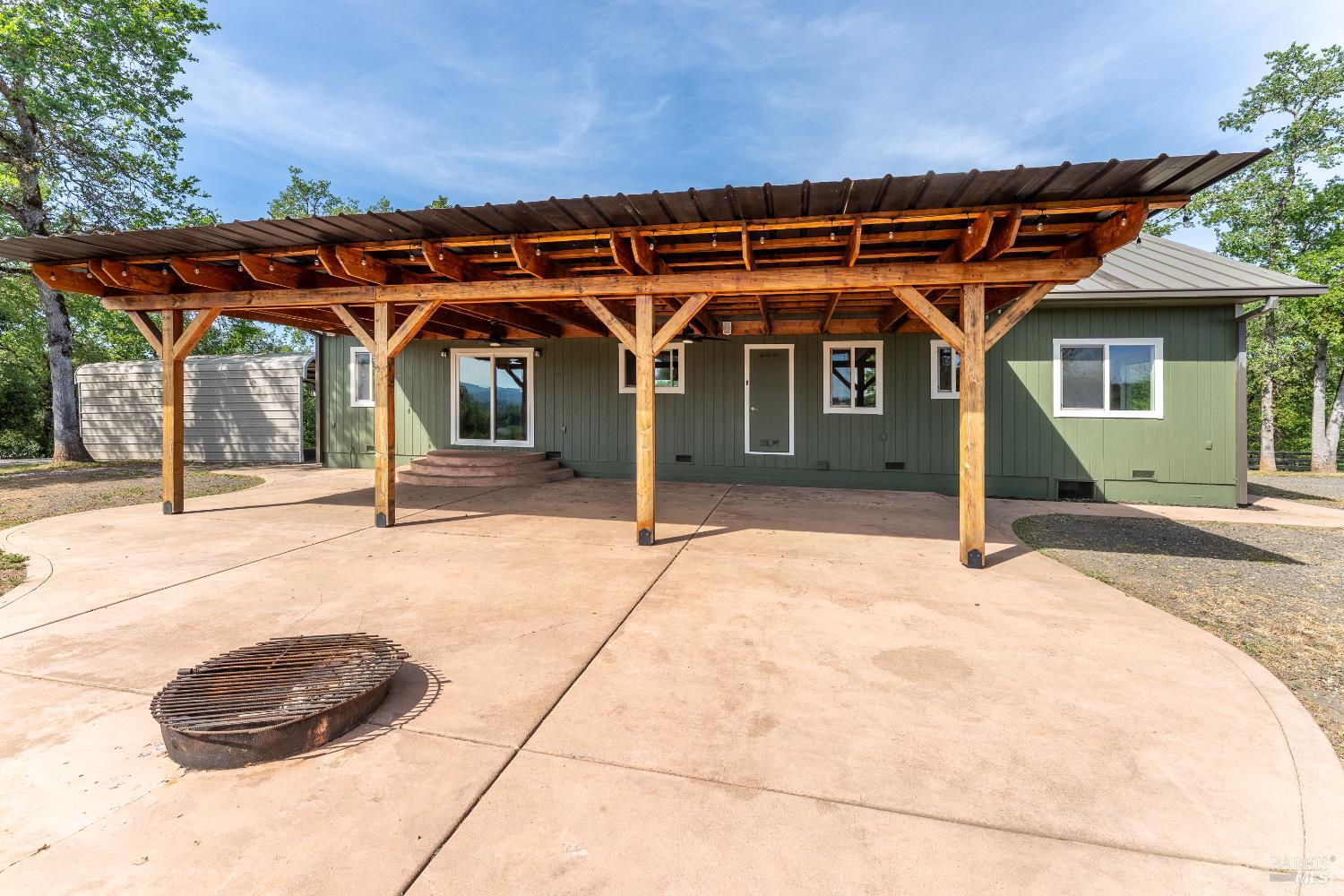 1461 Ponderosa Way Redwood Valley CA 95470