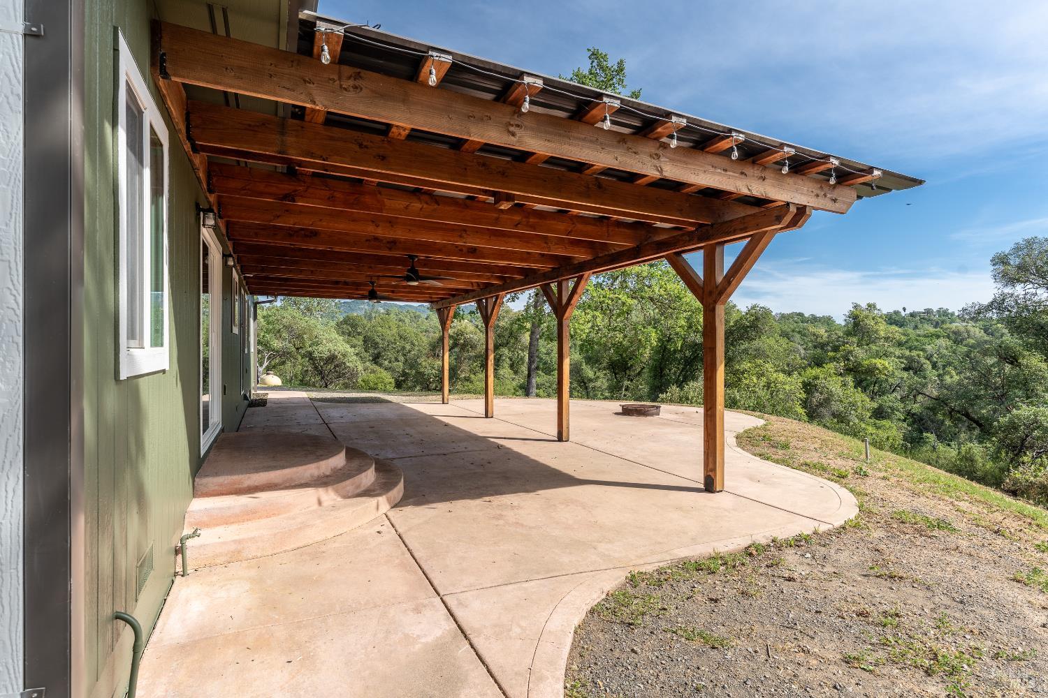 1461 Ponderosa Way Redwood Valley CA 95470