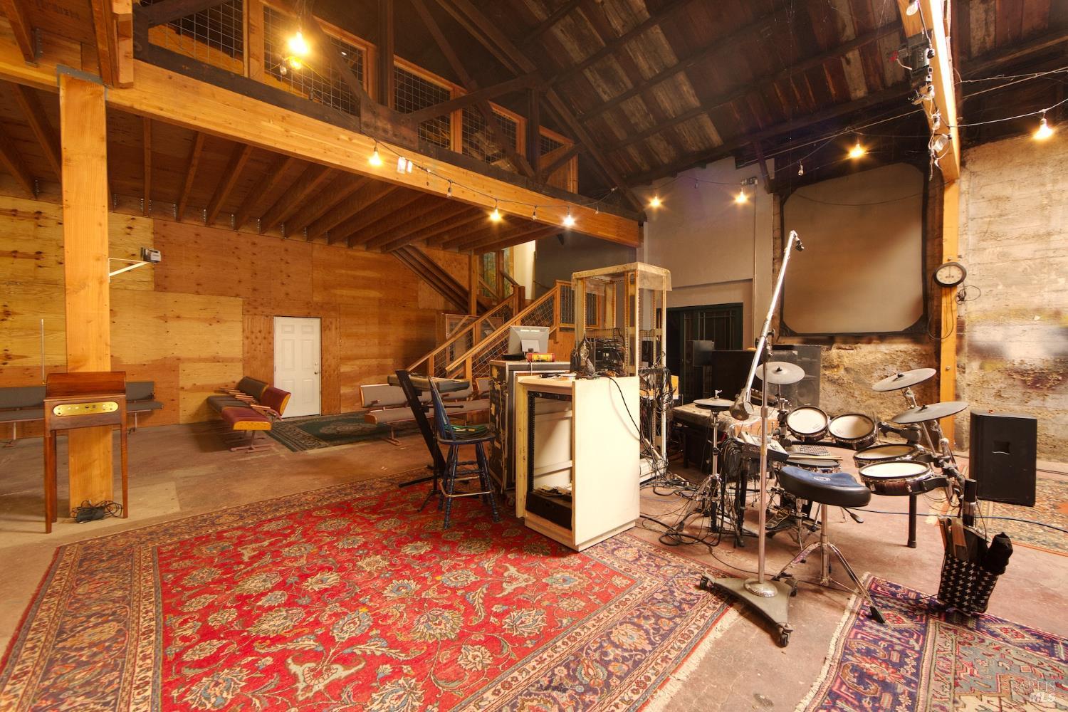 45021 N Highway 101 Laytonville CA 95454