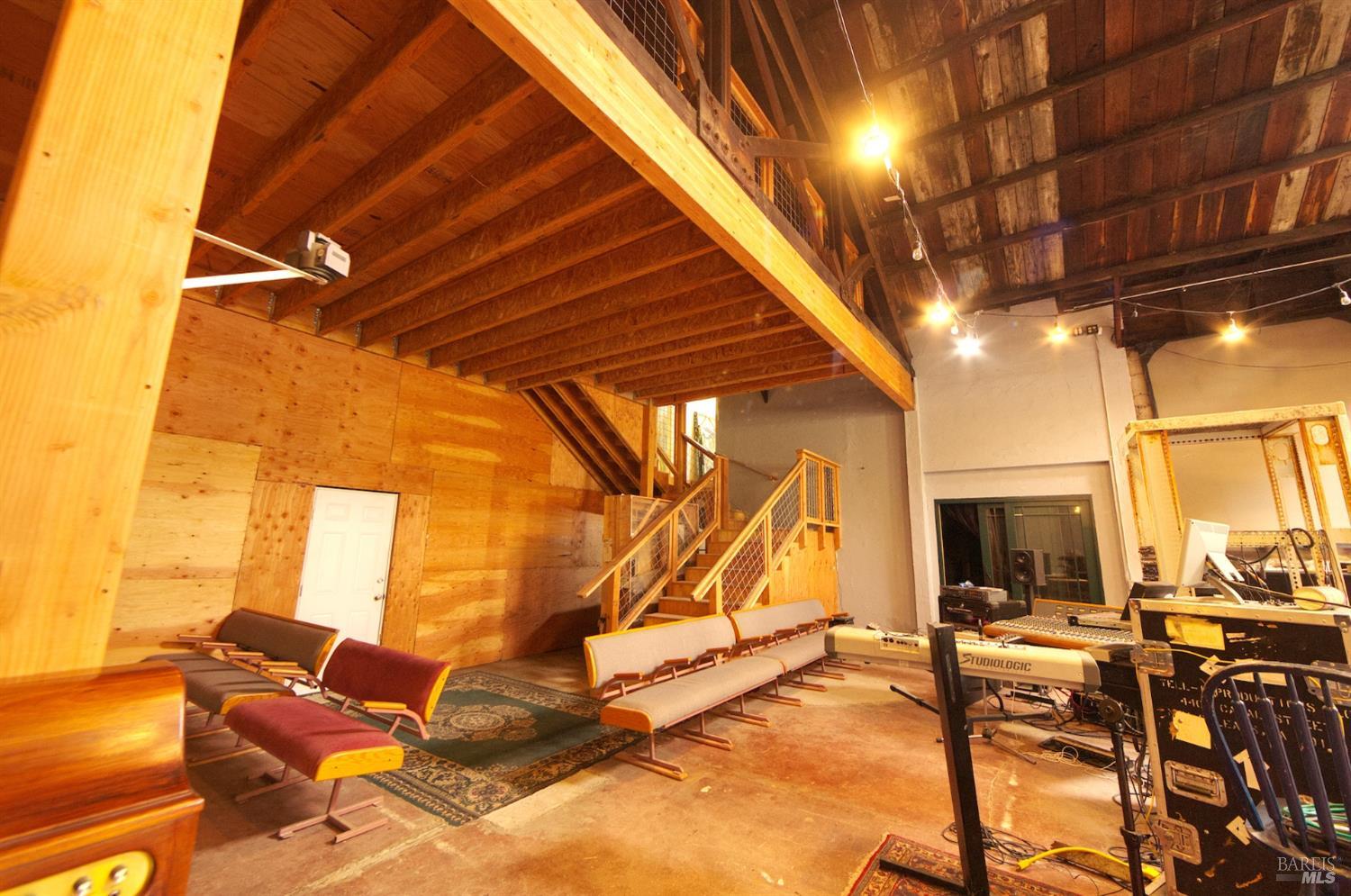 45021 N Highway 101 Laytonville CA 95454