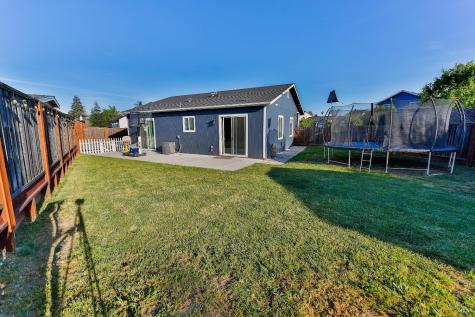 1331 Ridgecrest Court Santa Rosa CA 95403