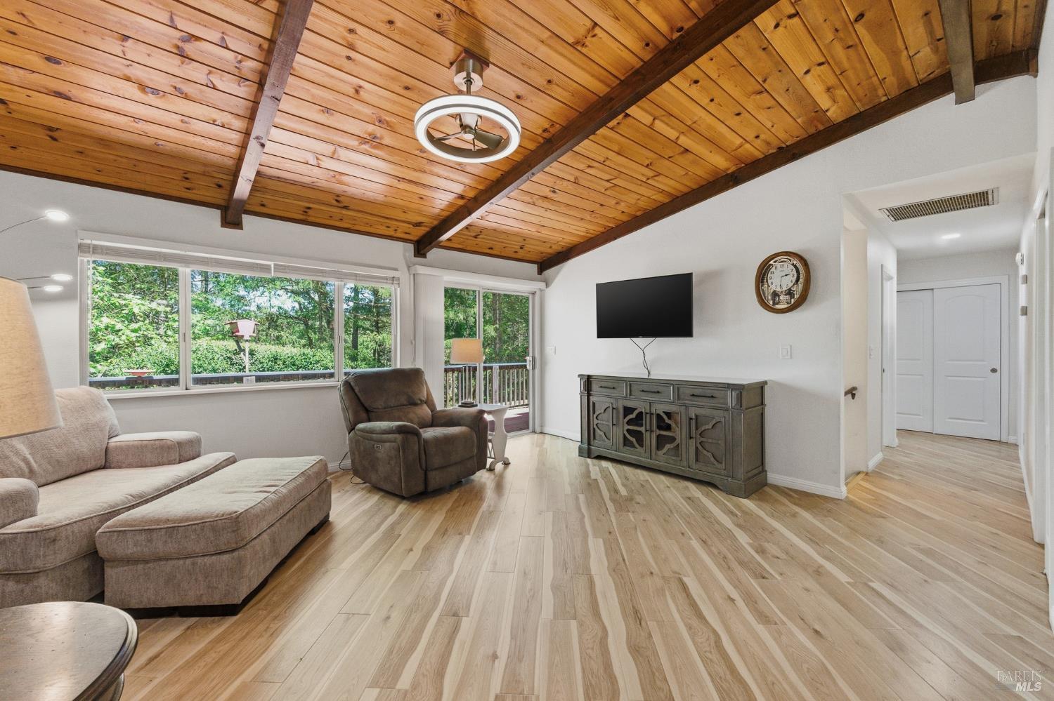 31300 Sherwood Road Willits CA 95490