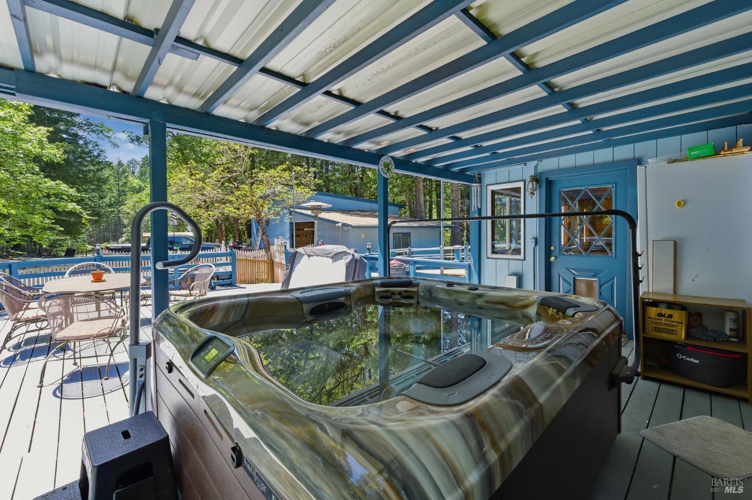 31300 Sherwood Road Willits CA 95490