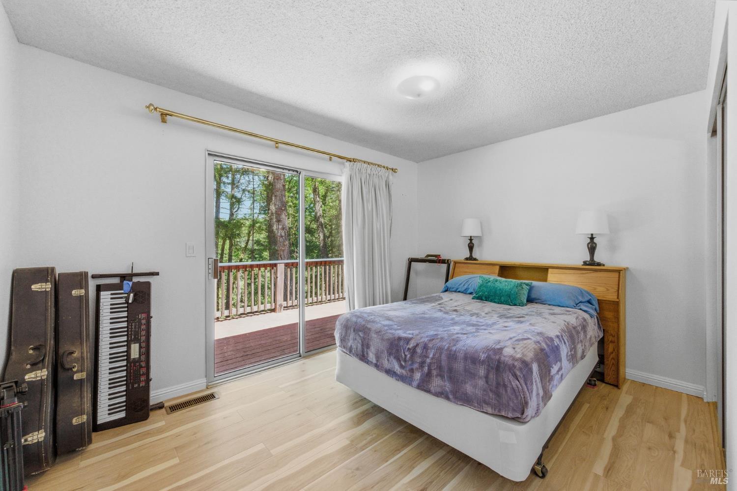 31300 Sherwood Road Willits CA 95490