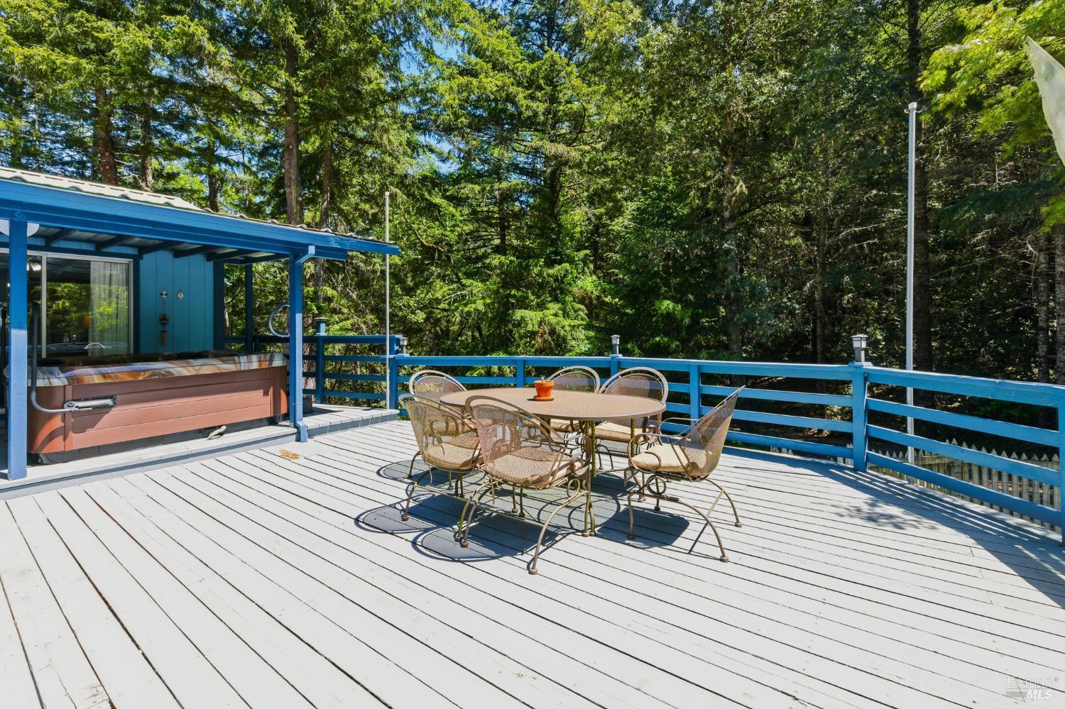 31300 Sherwood Road Willits CA 95490