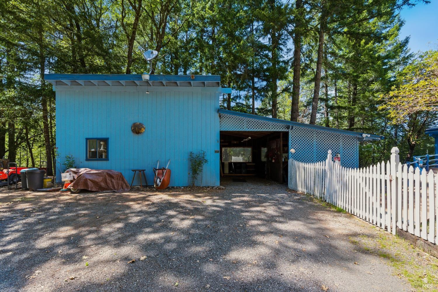 31300 Sherwood Road Willits CA 95490