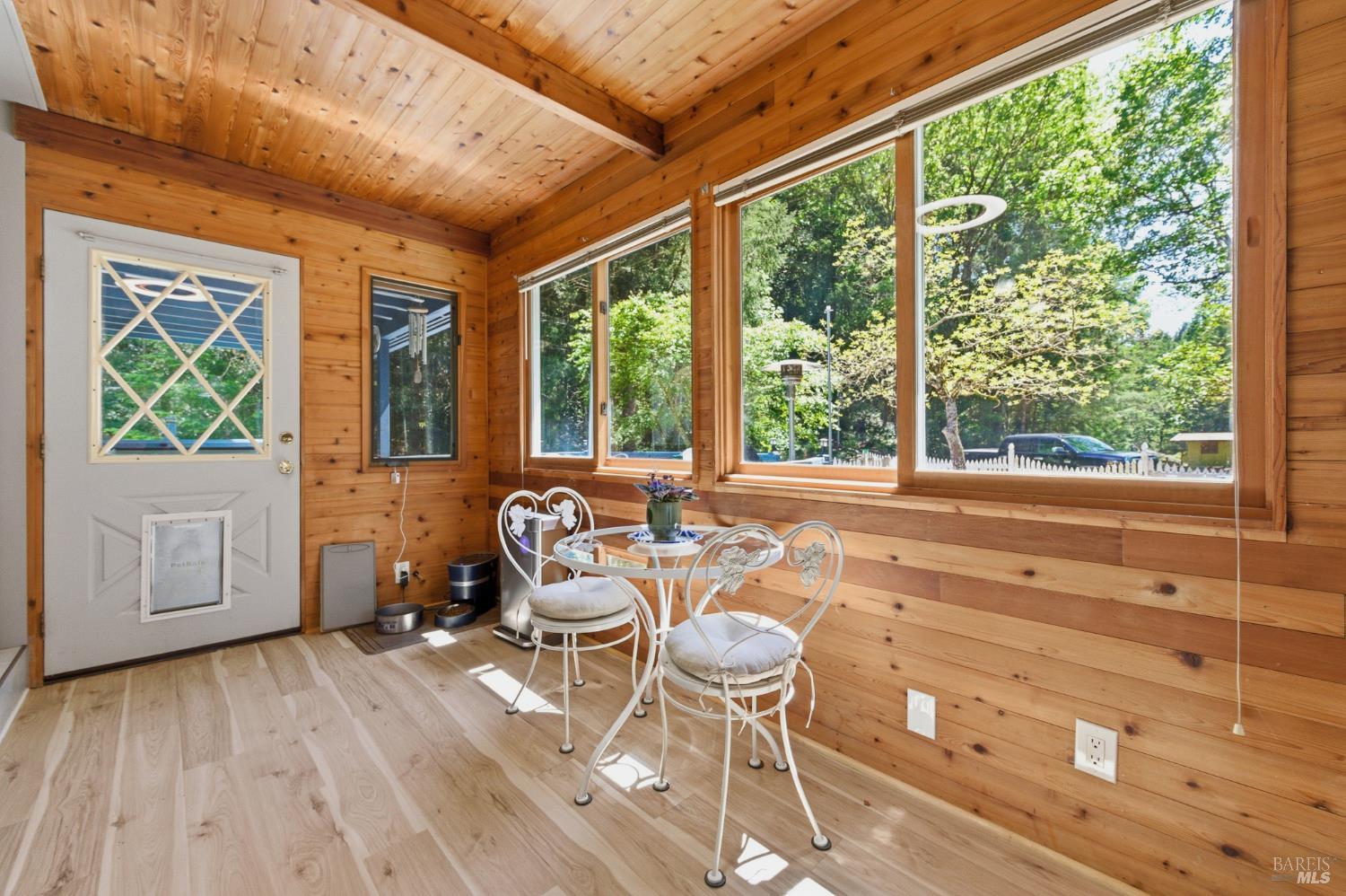 31300 Sherwood Road Willits CA 95490