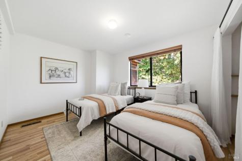 2031 Madrone Avenue Healdsburg CA 95448