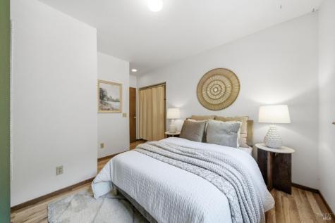 2031 Madrone Avenue Healdsburg CA 95448