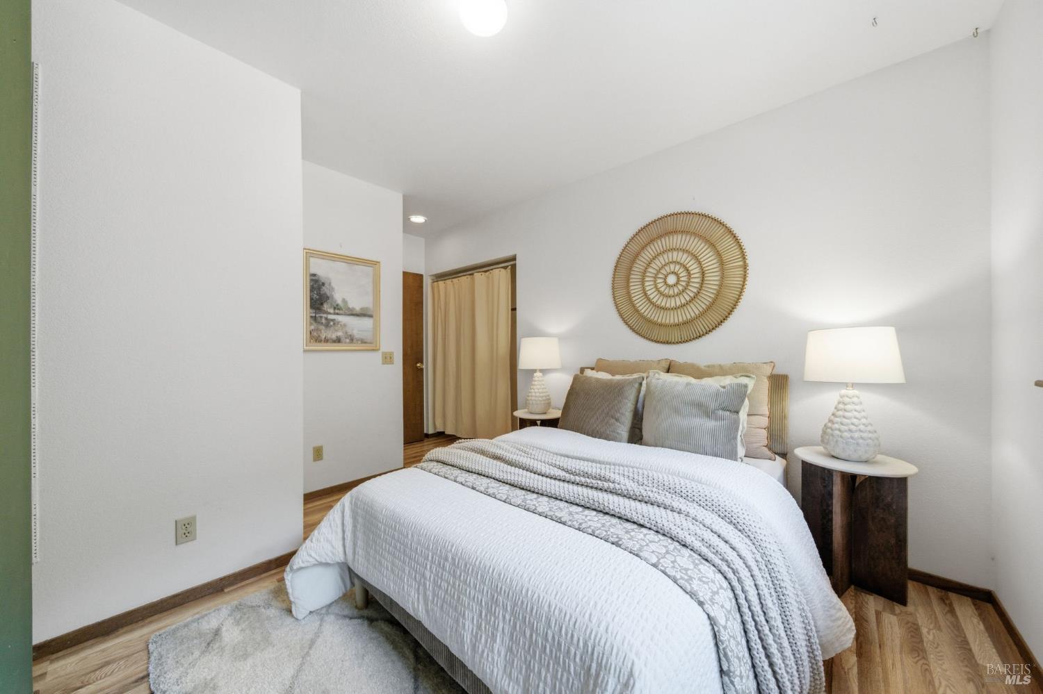 2031 Madrone Avenue Healdsburg CA 95448