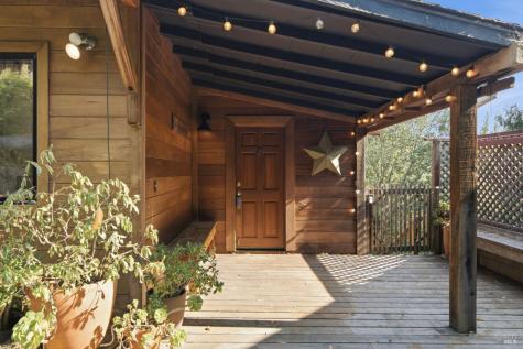 2031 Madrone Avenue Healdsburg CA 95448