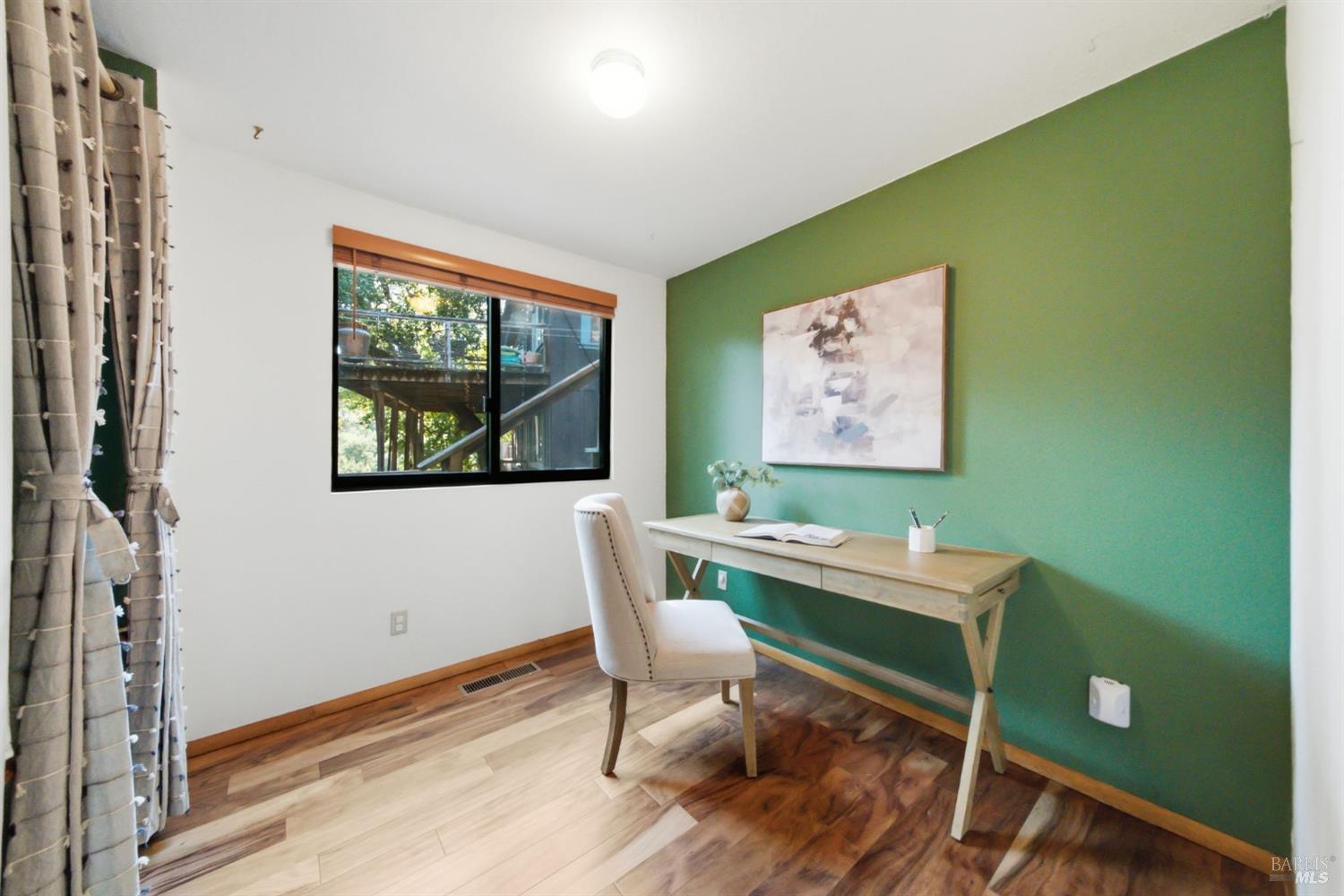 2031 Madrone Avenue Healdsburg CA 95448