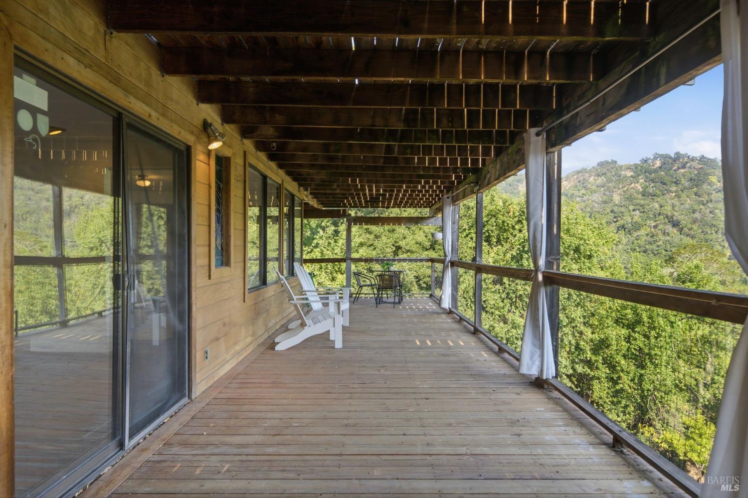 2031 Madrone Avenue Healdsburg CA 95448