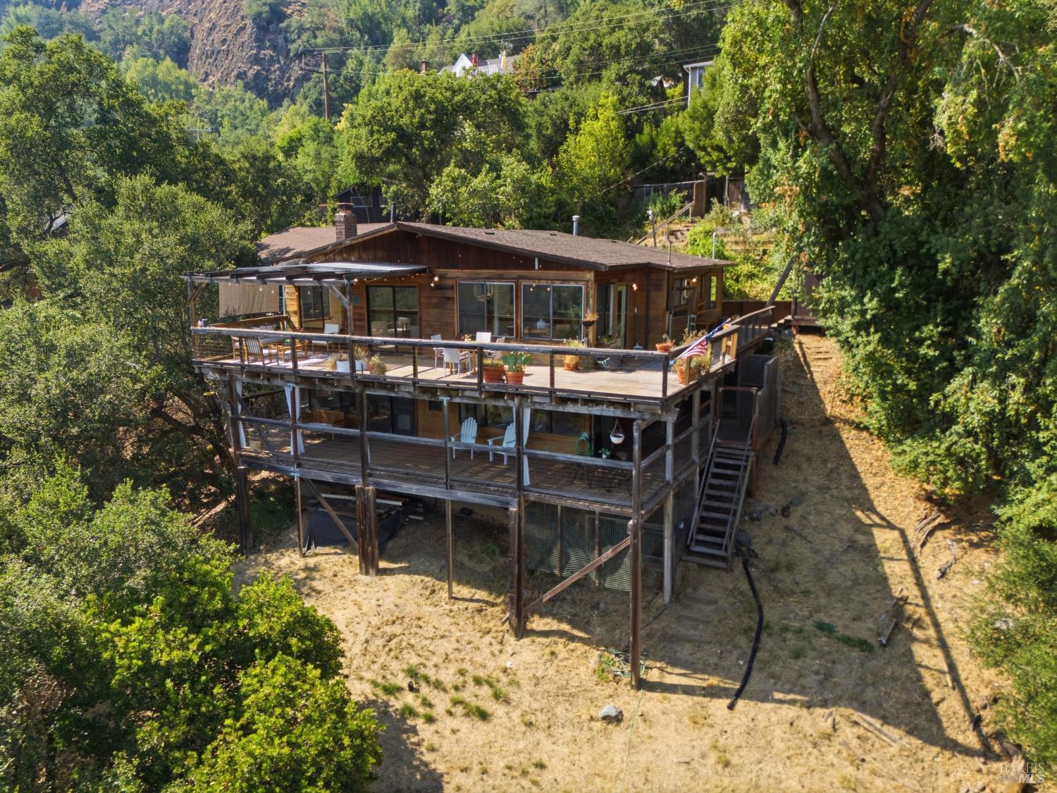 2031 Madrone Avenue Healdsburg CA 95448