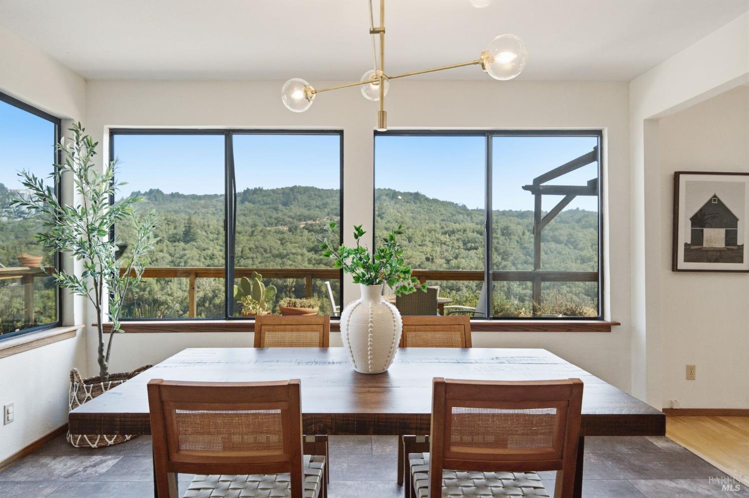 2031 Madrone Avenue Healdsburg CA 95448