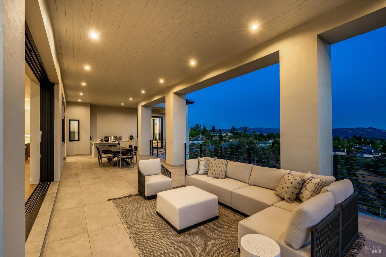3773 Boulder Point Santa Rosa CA 95404