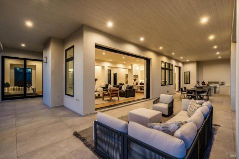 3773 Boulder Point Santa Rosa CA 95404