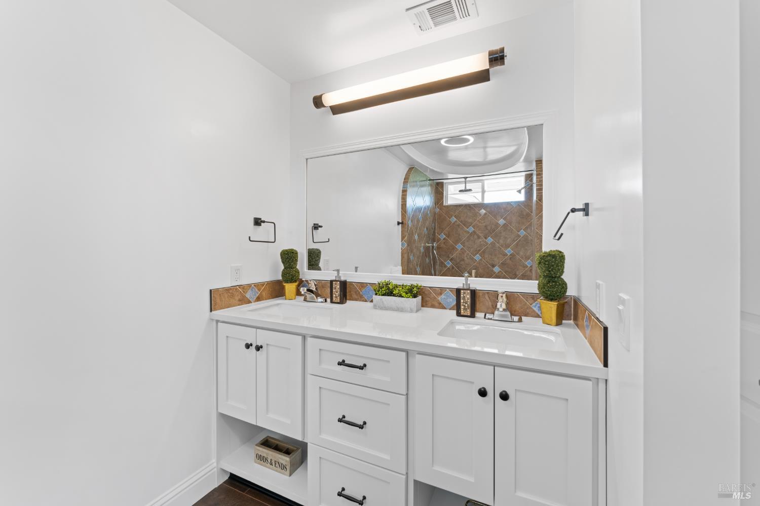 1649 California Drive Vacaville CA 95687