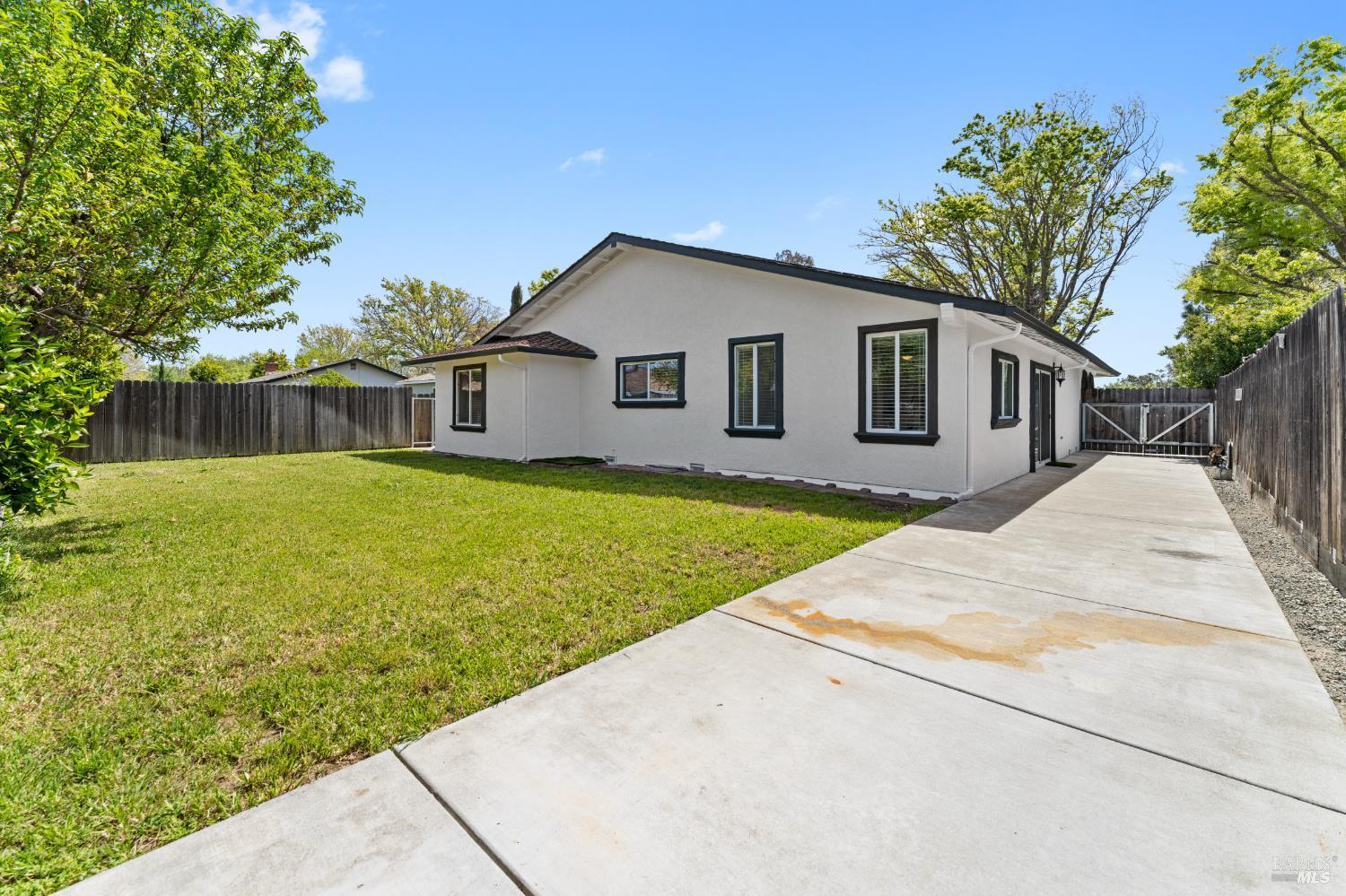 1649 California Drive Vacaville CA 95687