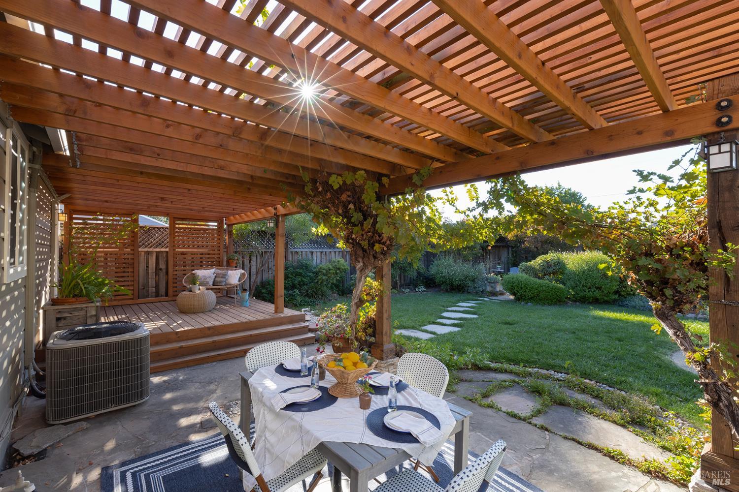 2221 Grahn Drive Santa Rosa CA 95404