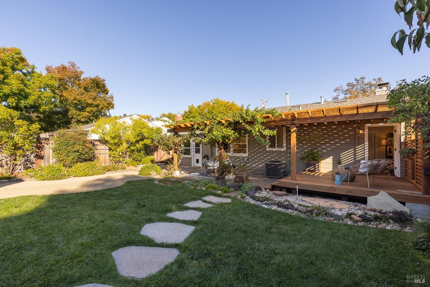 2221 Grahn Drive Santa Rosa CA 95404