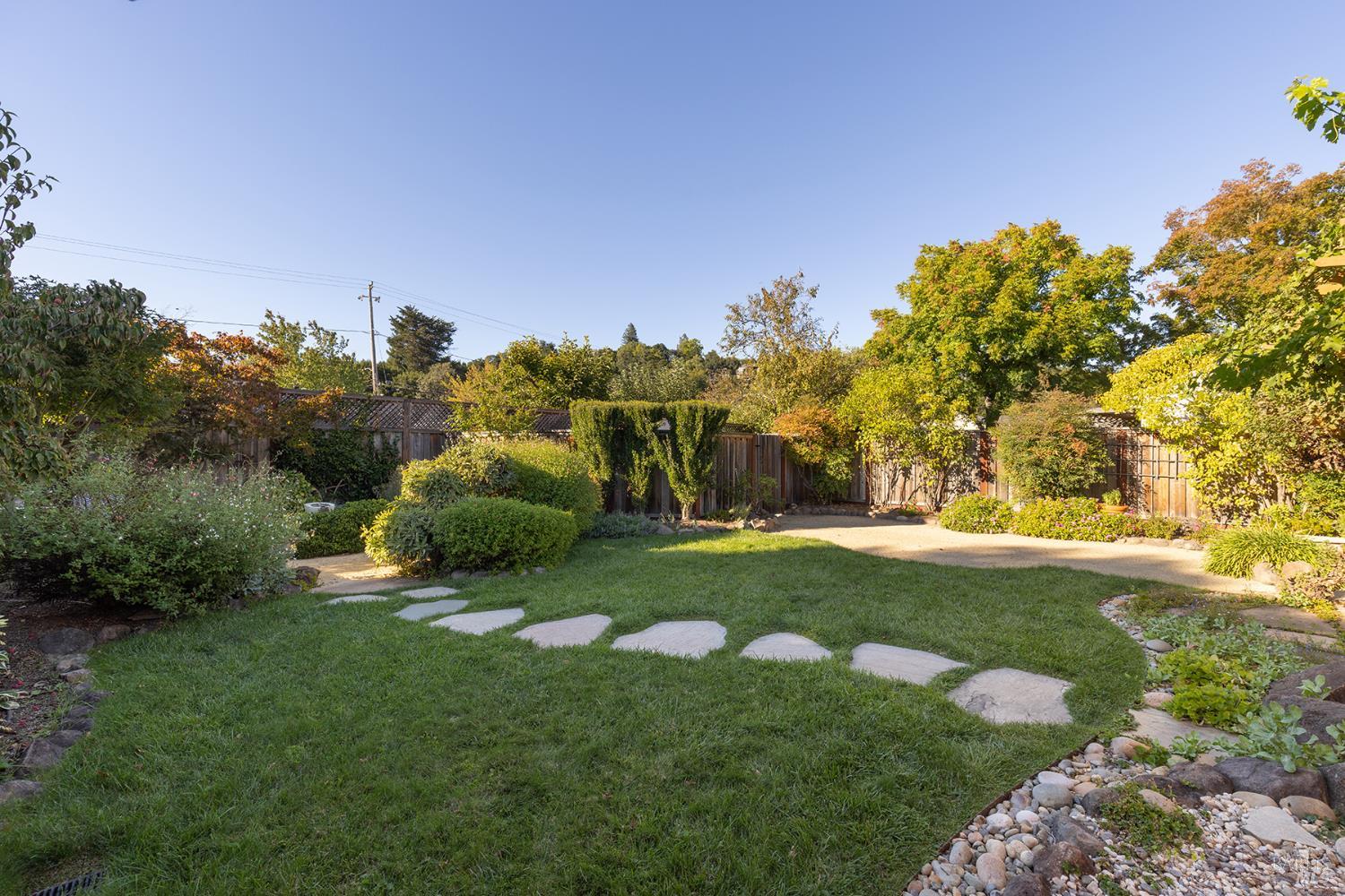 2221 Grahn Drive Santa Rosa CA 95404