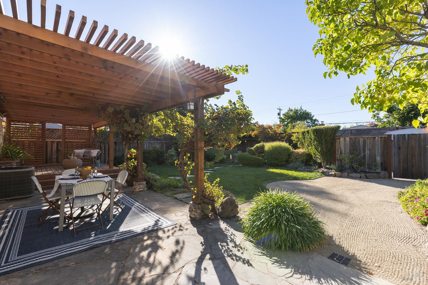 2221 Grahn Drive Santa Rosa CA 95404