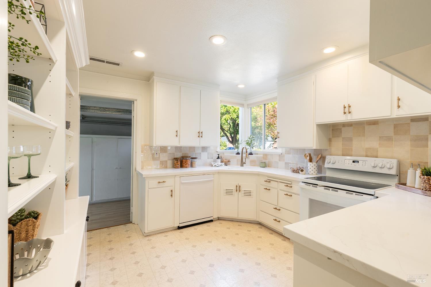 2221 Grahn Drive Santa Rosa CA 95404