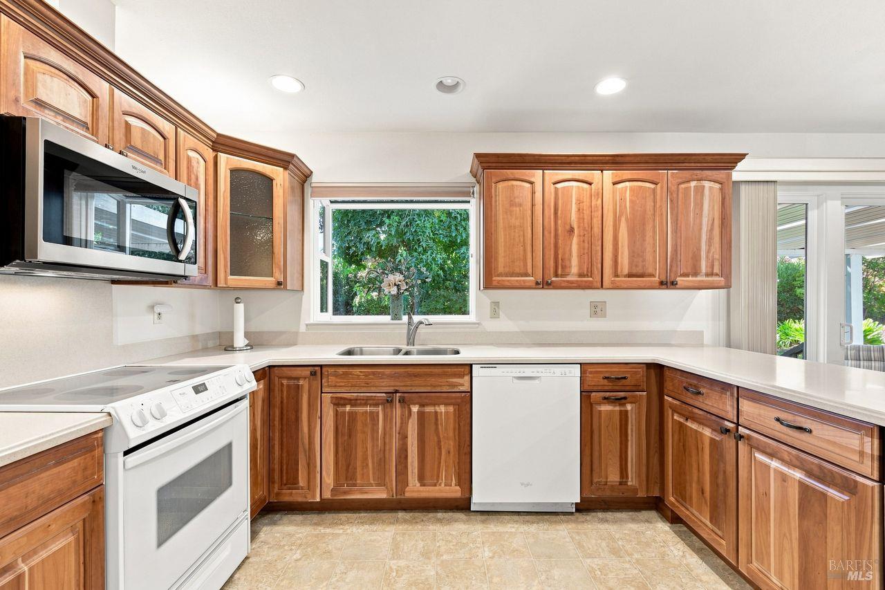 321 Mockingbird Circle Santa Rosa CA 95409