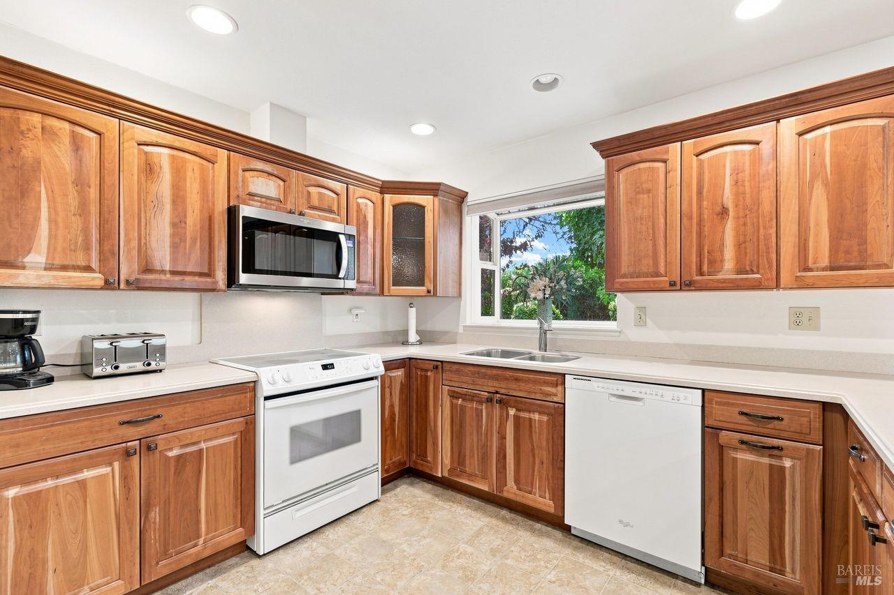321 Mockingbird Circle Santa Rosa CA 95409