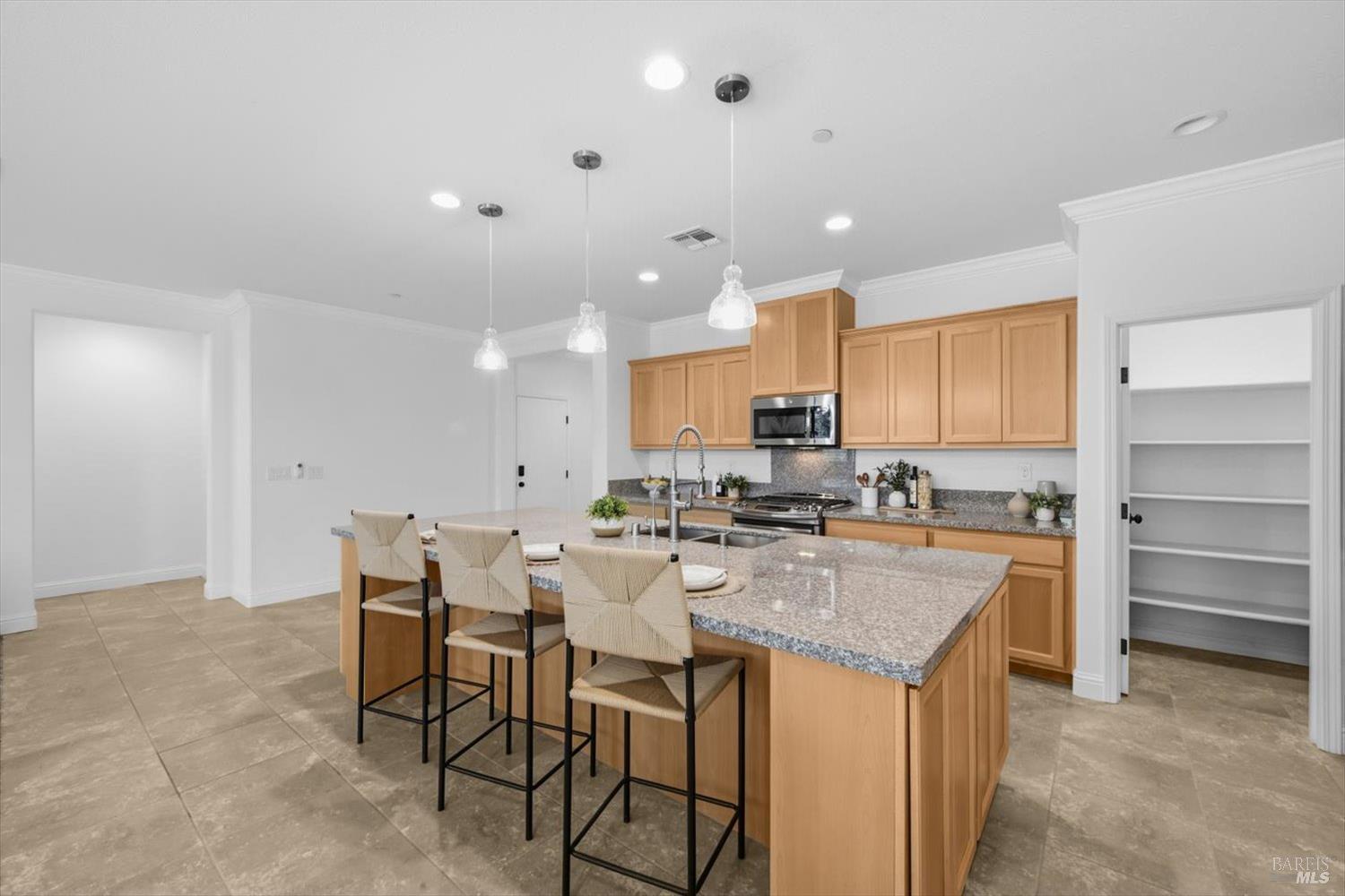 137 Clematis Street Vacaville CA 95687