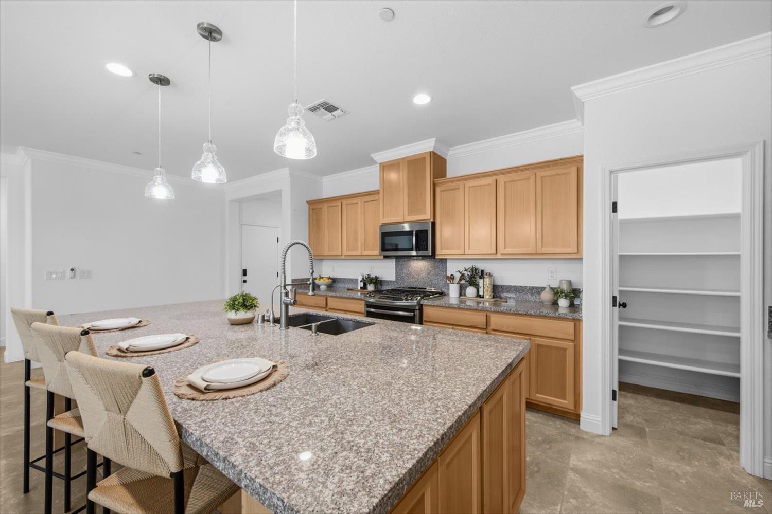 137 Clematis Street Vacaville CA 95687