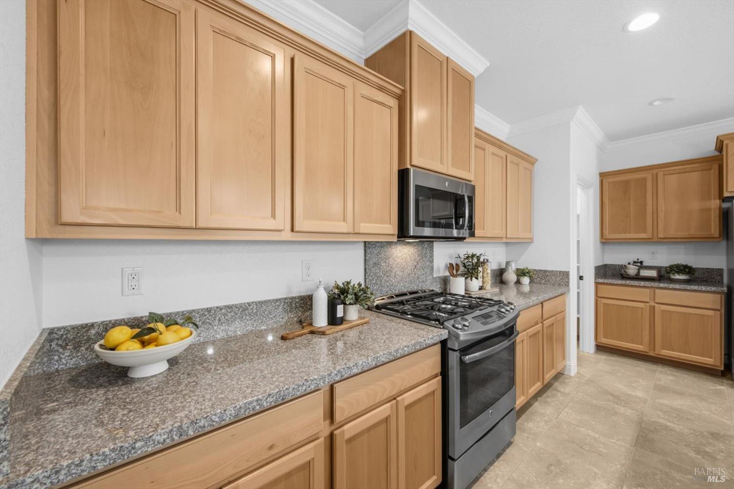 137 Clematis Street Vacaville CA 95687