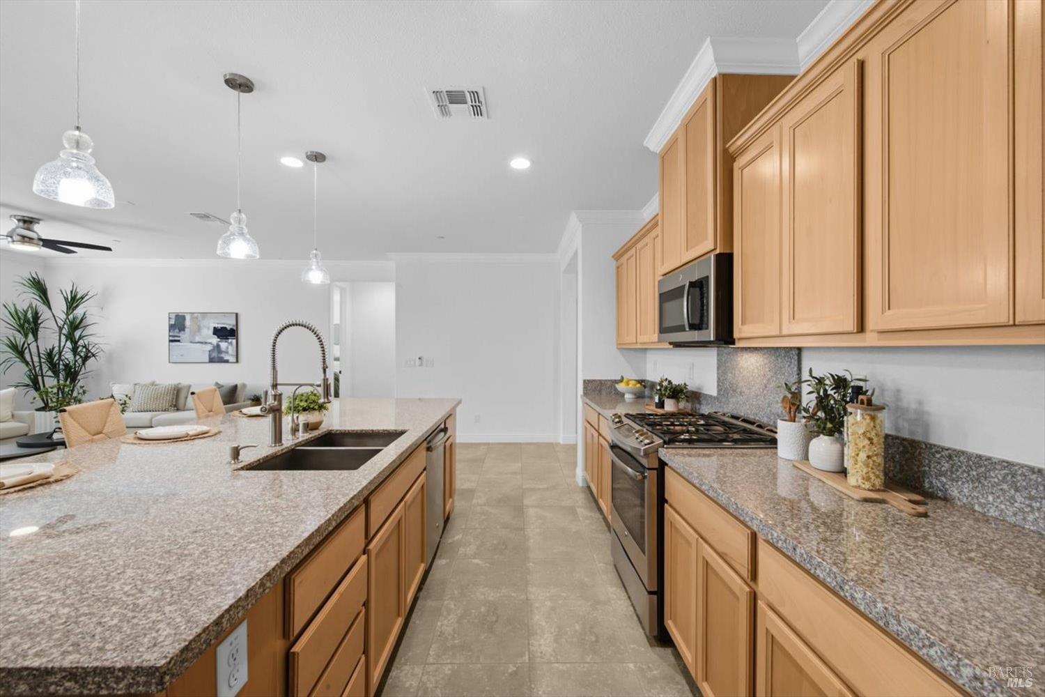 137 Clematis Street Vacaville CA 95687