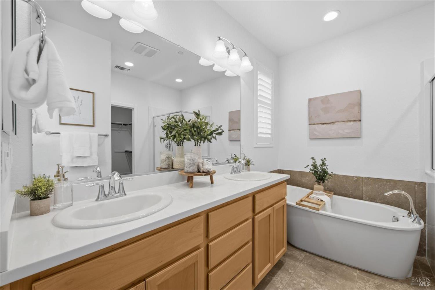 137 Clematis Street Vacaville CA 95687